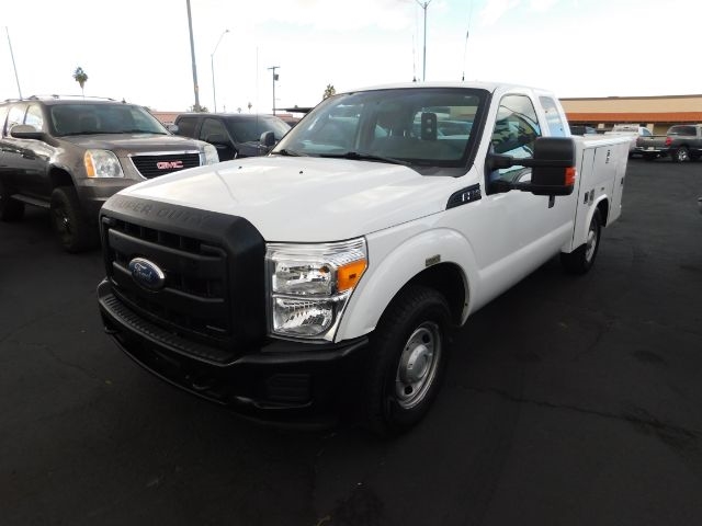 Ford Super Duty F-250 SRW 2WD SuperCab 142" Lariat 2011