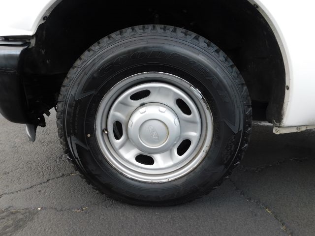 Ford Super Duty F-250 SRW 2WD SuperCab 142" Lariat 2011