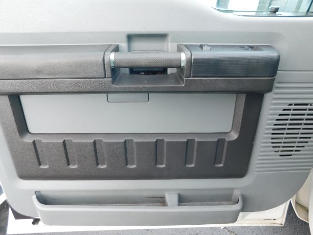 Ford Super Duty F-250 SRW 2WD SuperCab 142" Lariat 2011