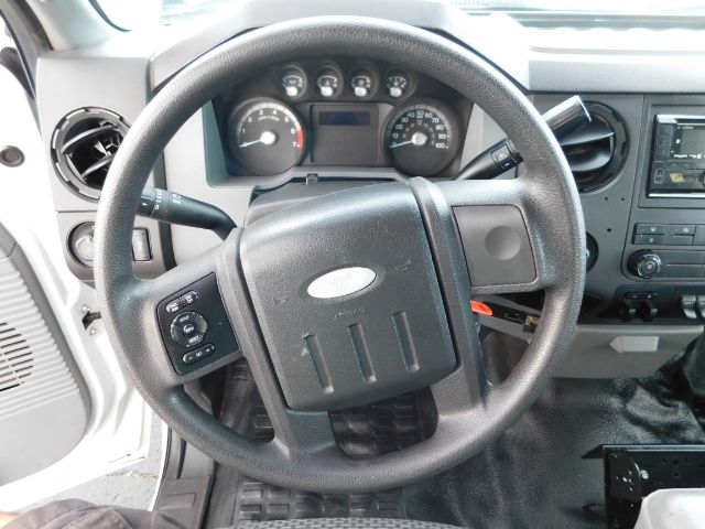 Ford Super Duty F-250 SRW 2WD SuperCab 142" Lariat 2011