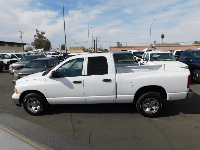 Dodge Ram 1500 4dr Quad Cab 140.5" WB SLT 2004