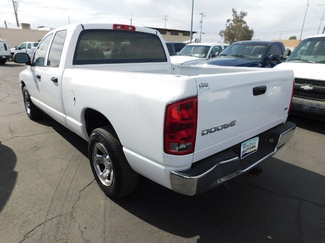 Dodge Ram 1500 4dr Quad Cab 140.5" WB SLT 2004