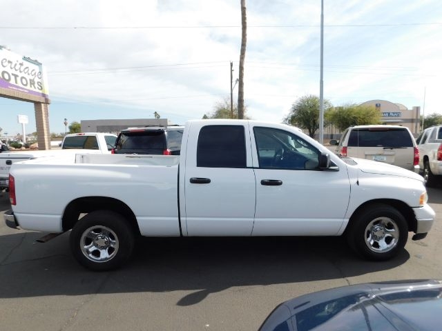 Dodge Ram 1500 4dr Quad Cab 140.5" WB SLT 2004