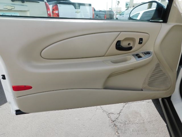 Chevrolet Monte Carlo 2dr Cpe LS 2007