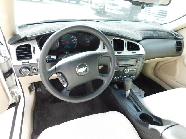 Chevrolet Monte Carlo 2dr Cpe LS 2007