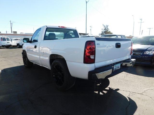 Chevrolet Silverado 1500 Reg Cab 119.0" WB 2WD Work Truck 2006