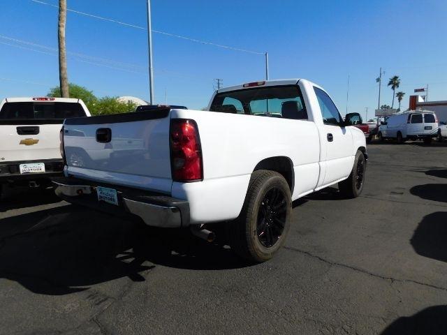 Chevrolet Silverado 1500 Reg Cab 119.0" WB 2WD Work Truck 2006