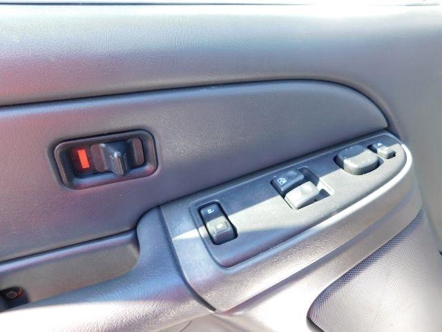 Chevrolet Silverado 1500 Reg Cab 119.0" WB 2WD Work Truck 2006