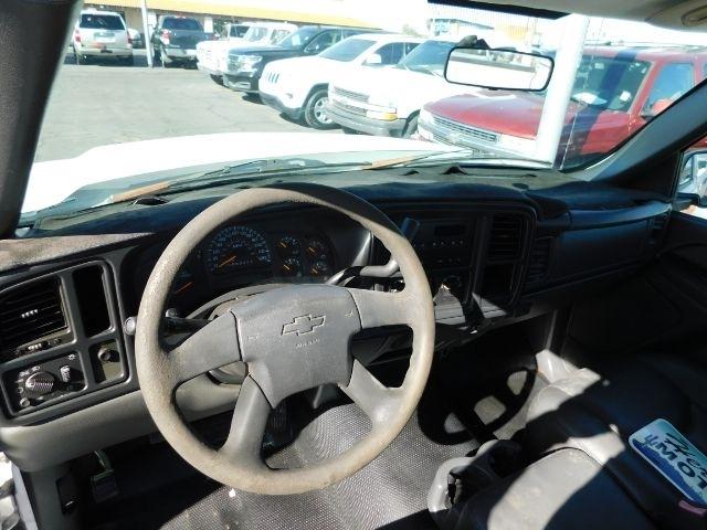 Chevrolet Silverado 1500 Reg Cab 119.0" WB 2WD Work Truck 2006