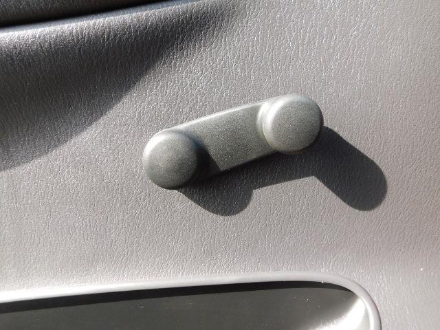 Dodge Dakota Club Cab 131" WB Base 2000