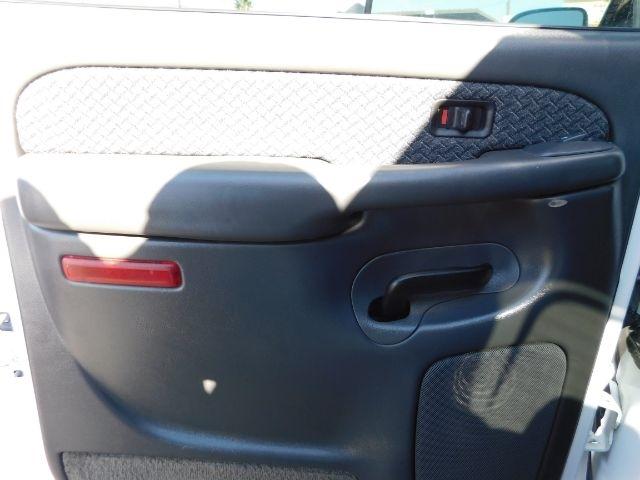 Chevrolet Avalanche 1500 5dr Crew Cab 130" WB 4WD Z71 2004