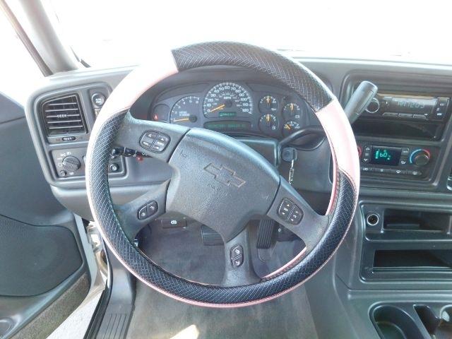 Chevrolet Avalanche 1500 5dr Crew Cab 130" WB 4WD Z71 2004