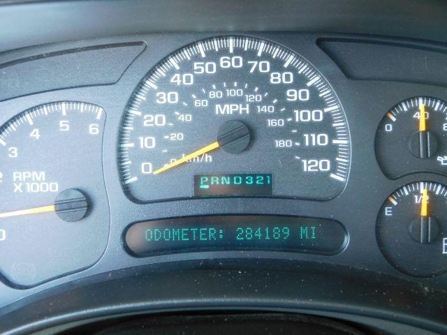 Chevrolet Avalanche 1500 5dr Crew Cab 130" WB 4WD Z71 2004