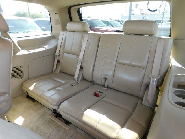 GMC Yukon Denali AWD 4dr 2008