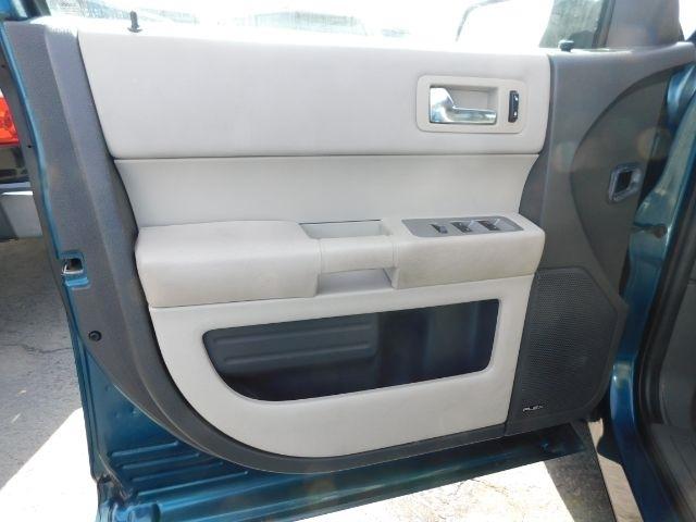 Ford Flex 4dr SE FWD 2011
