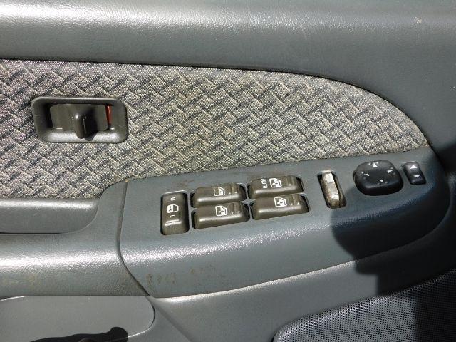 Chevrolet Avalanche 1500 5dr Crew Cab 130" WB 2002