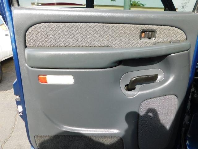 Chevrolet Avalanche 1500 5dr Crew Cab 130" WB 2002