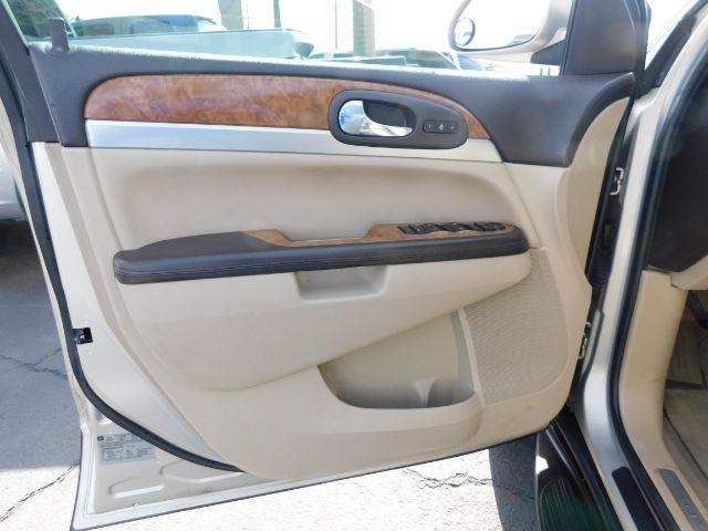 Buick Enclave FWD 4dr Leather 2012