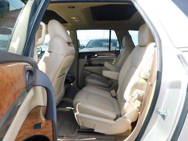 Buick Enclave FWD 4dr Leather 2012