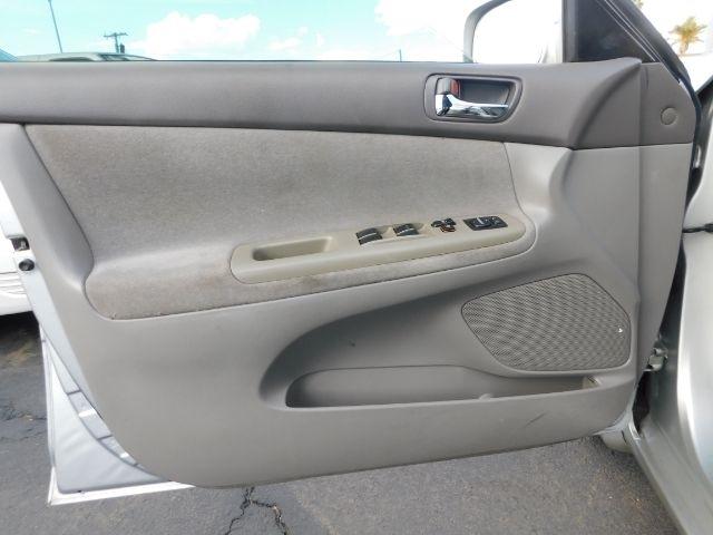 Toyota Camry 4dr Sdn LE Manual (Natl) 2002