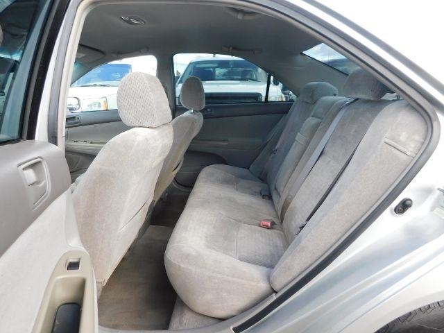Toyota Camry 4dr Sdn LE Manual (Natl) 2002