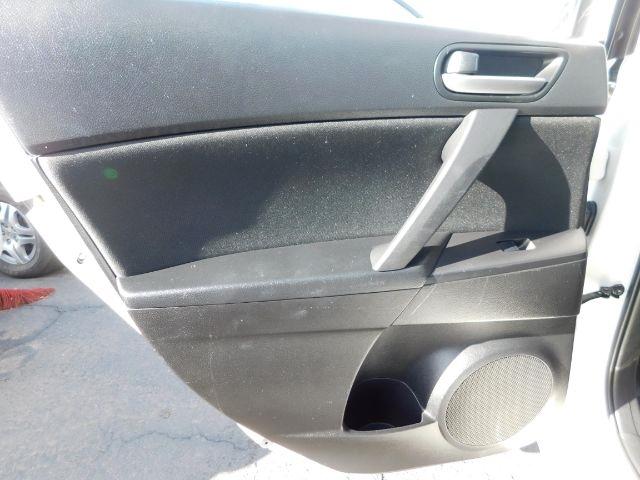 Mazda MAZDA3 4dr Sdn Auto i Touring 2012