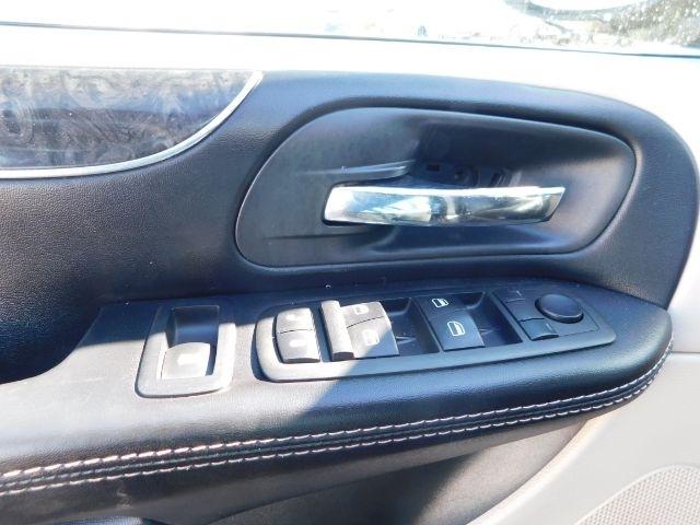 Chrysler Town & Country 4dr Wgn Touring 2014