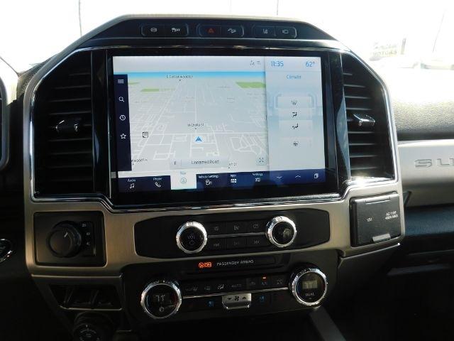 Ford Super Duty F-350 DRW King Ranch 4WD Crew Cab 8' Box 2022