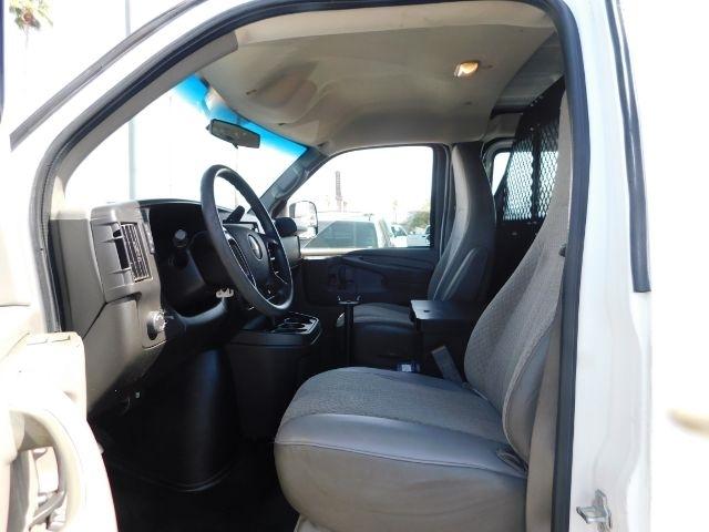Chevrolet Express Cargo Van RWD 2500 135" 2015