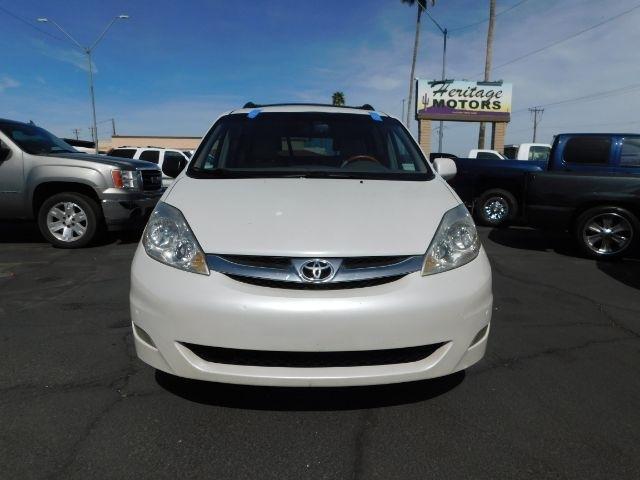 Toyota Sienna 5dr 7-Pass Van XLE FWD (Natl) 2008