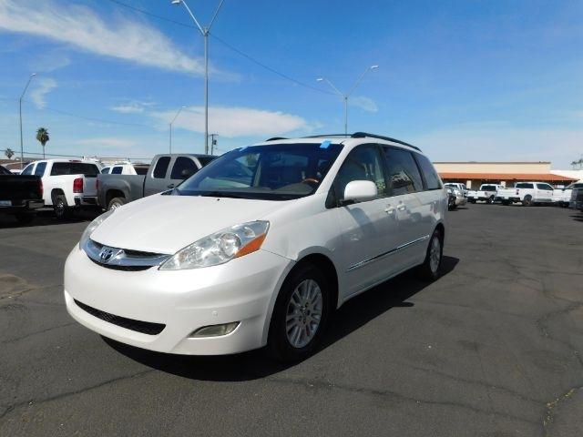 Toyota Sienna 5dr 7-Pass Van XLE FWD (Natl) 2008