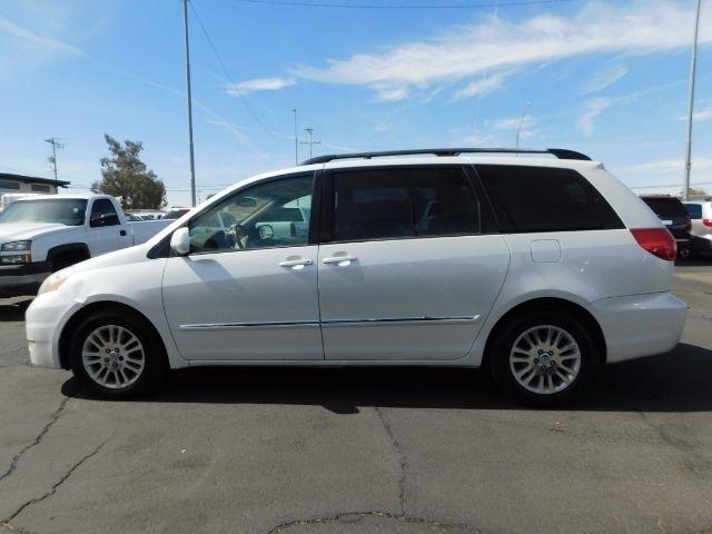 Toyota Sienna 5dr 7-Pass Van XLE FWD (Natl) 2008