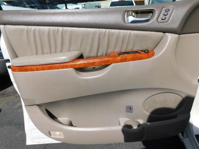 Toyota Sienna 5dr 7-Pass Van XLE FWD (Natl) 2008