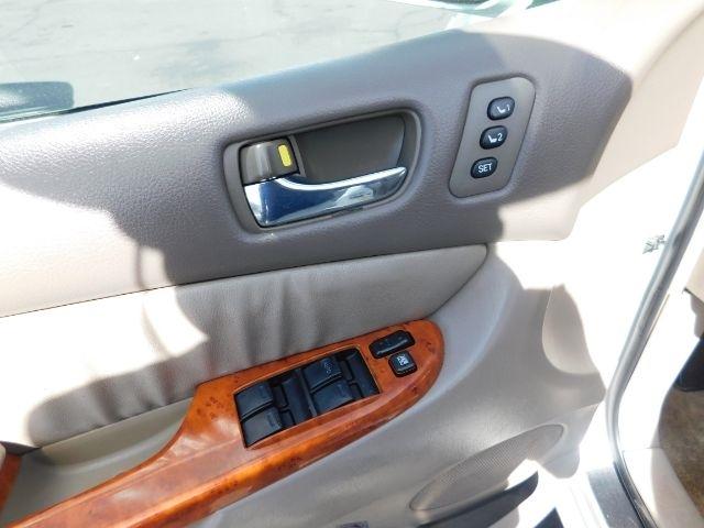 Toyota Sienna 5dr 7-Pass Van XLE FWD (Natl) 2008