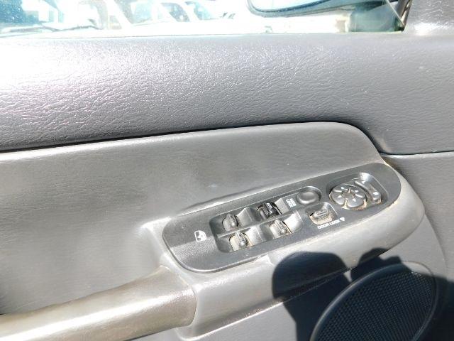 Dodge Ram 2500 4dr Quad Cab 140.5" WB SLT 2003