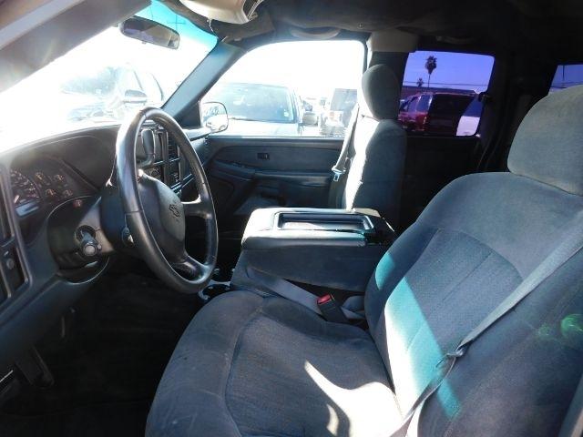 Chevrolet Silverado 1500 Ext Cab 143.5" WB LS 2002