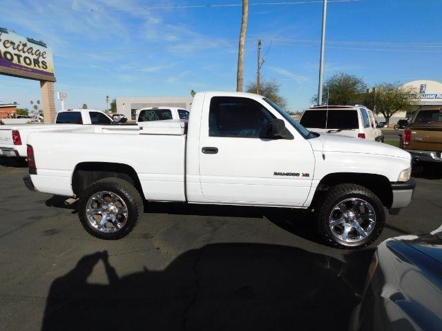 Dodge Ram 1500 2dr Reg Cab 119" WB 4WD 2001