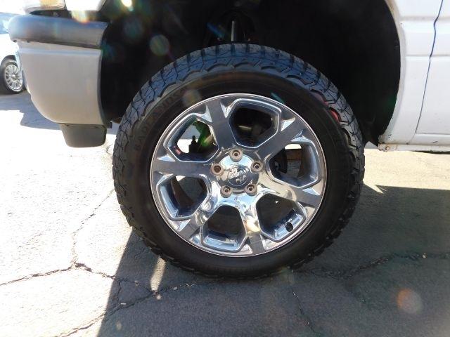 Dodge Ram 1500 2dr Reg Cab 119" WB 4WD 2001