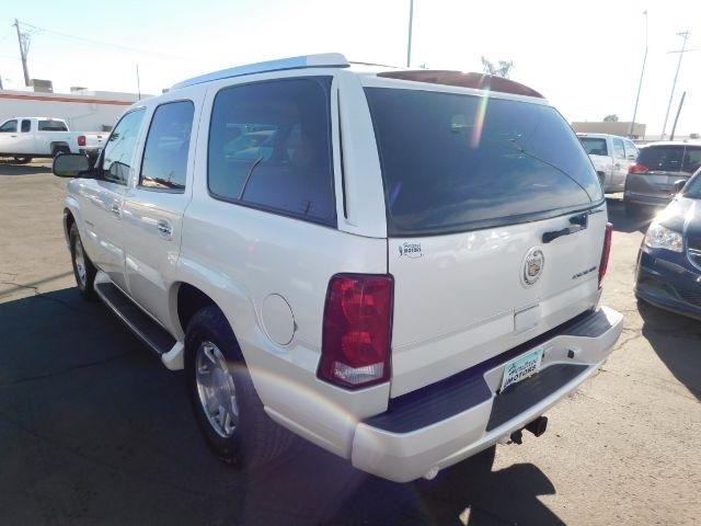 Cadillac Escalade 4dr AWD 2004