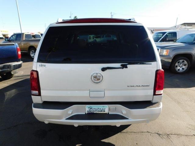 Cadillac Escalade 4dr AWD 2004