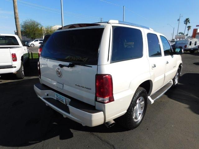 Cadillac Escalade 4dr AWD 2004