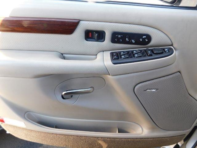 Cadillac Escalade 4dr AWD 2004