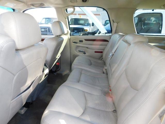 Cadillac Escalade 4dr AWD 2004