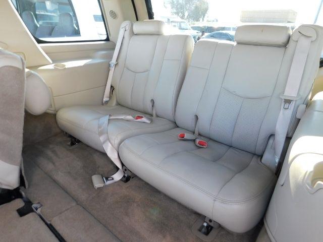 Cadillac Escalade 4dr AWD 2004