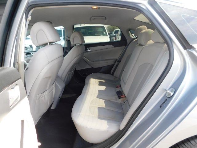 Hyundai Sonata 4dr Sdn 2.4L SE PZEV 2015