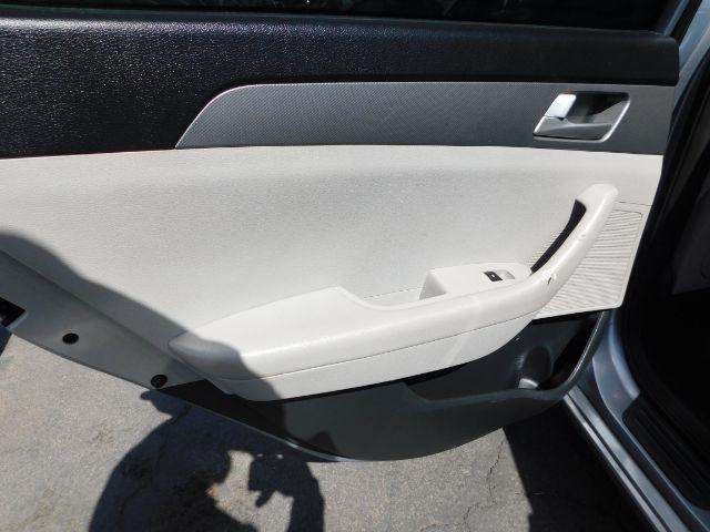 Hyundai Sonata 4dr Sdn 2.4L SE PZEV 2015