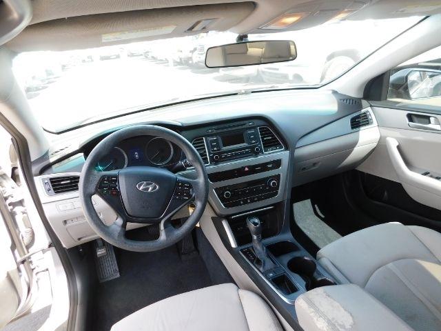 Hyundai Sonata 4dr Sdn 2.4L SE PZEV 2015