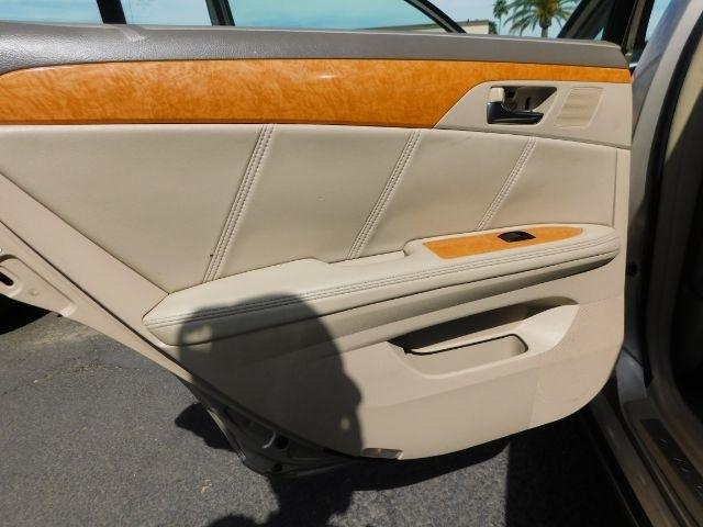 Toyota Avalon 4dr Sdn Touring (Natl) 2005