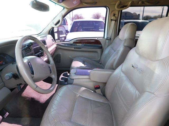 Ford Excursion 137" WB Limited 2001