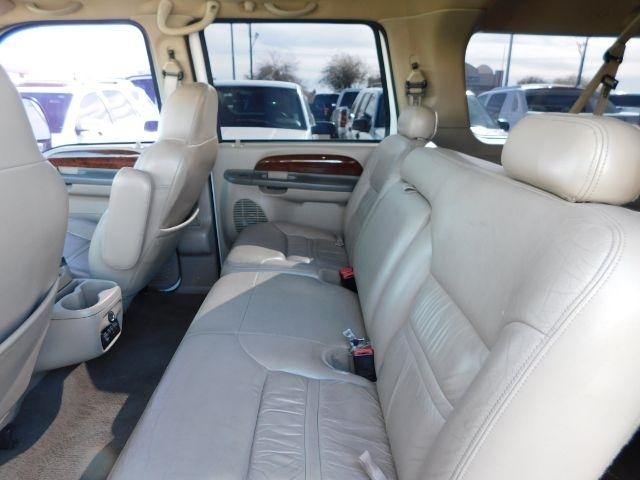 Ford Excursion 137" WB Limited 2001
